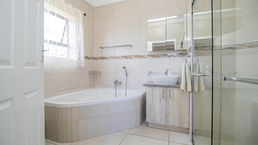 3 Bedroom Property for Sale in Dana Bay Western Cape